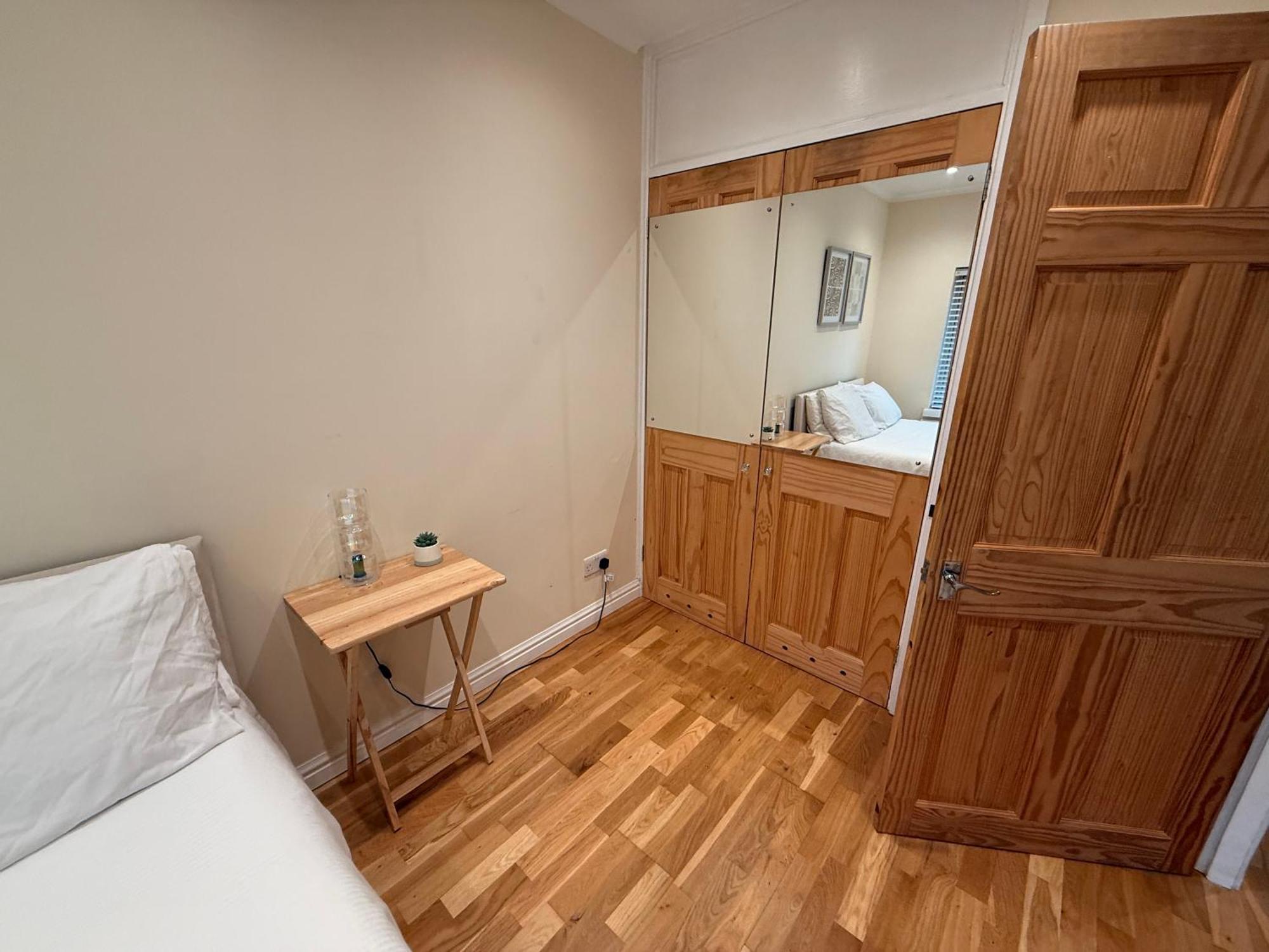 Two Bedroom Flat In The Heart Of London Eksteriør bilde