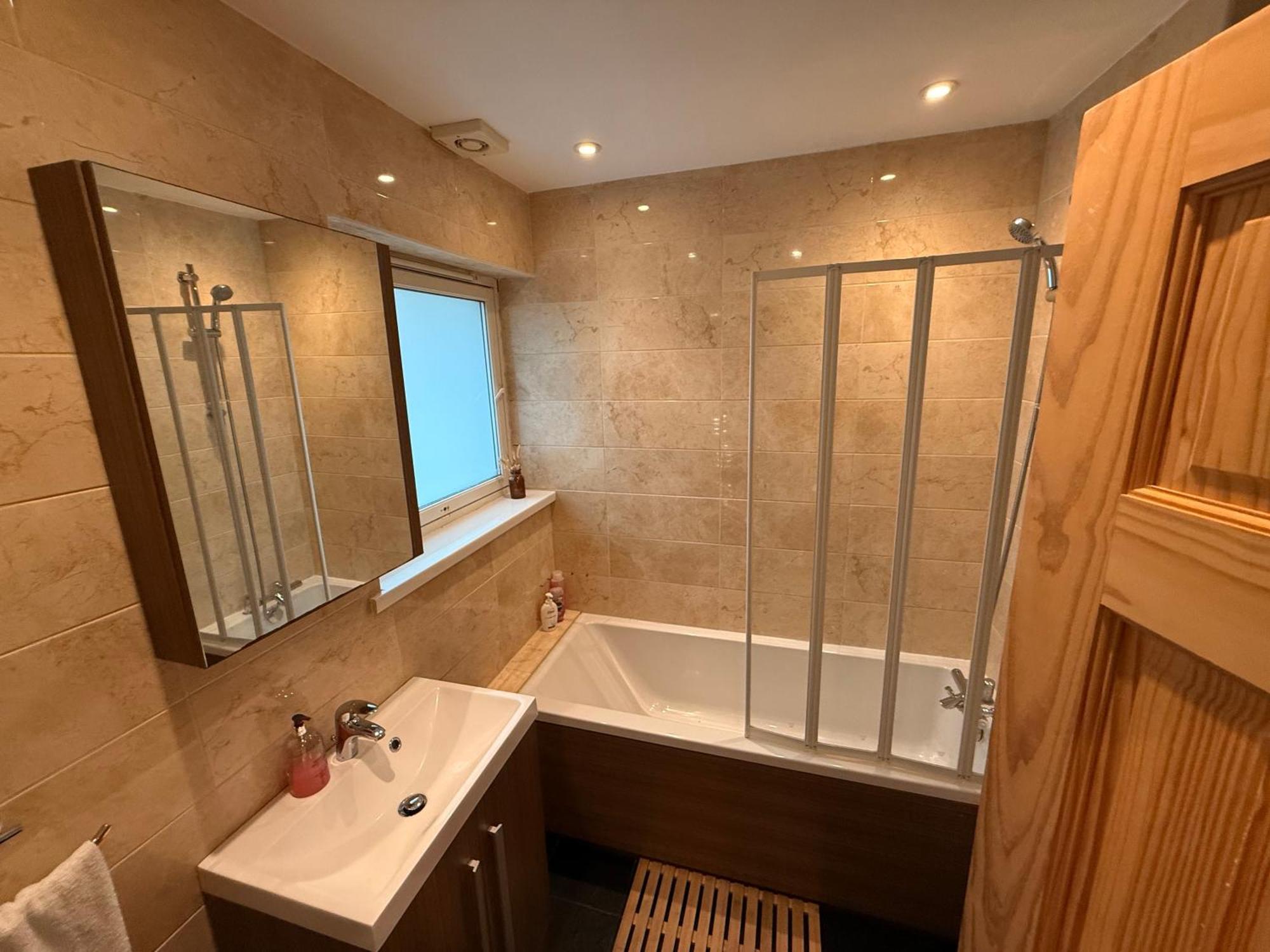 Two Bedroom Flat In The Heart Of London Eksteriør bilde